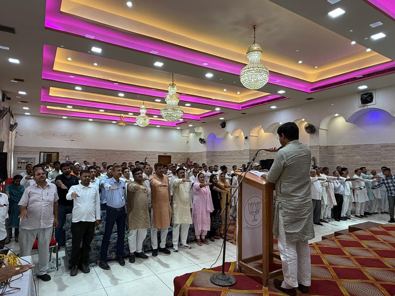 Bharatiya Janata Party, Hansi also organized a district level professional meet on the completion of 11 successful years of Modi government.